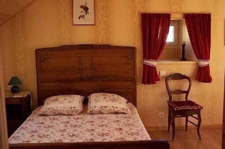 Gîte pour 8 personnes, avec jardin à Saint-Denis-en-Margeride - 3