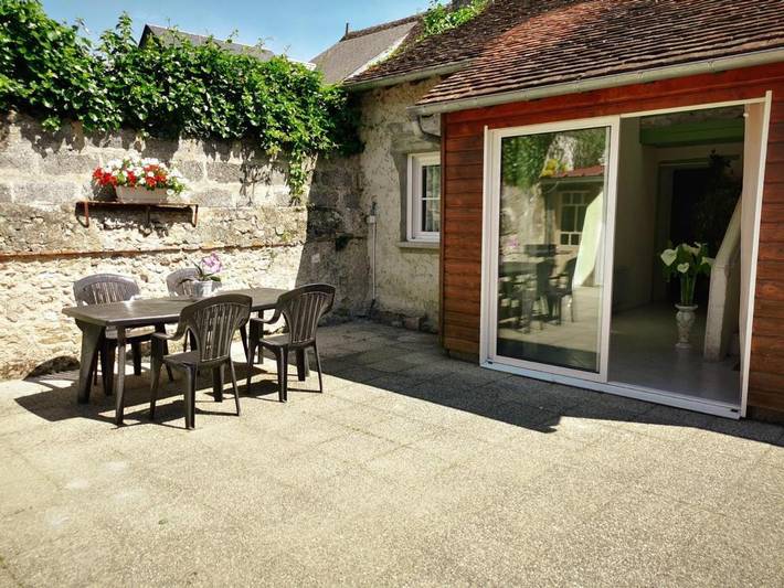 Location de vacances pour 7 personnes, avec Terrasse à Descartes