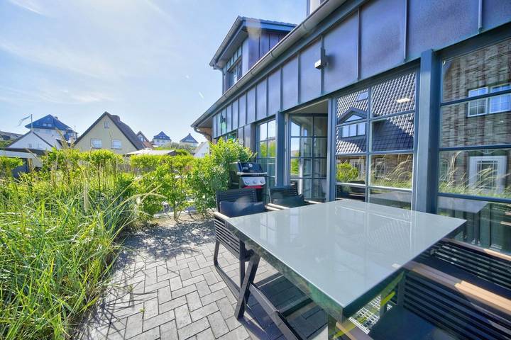 Strandnahes Wohnen für 4 Personen im Neubau mit Terrasse und eigener Sauna in Hörnum, Sylt
