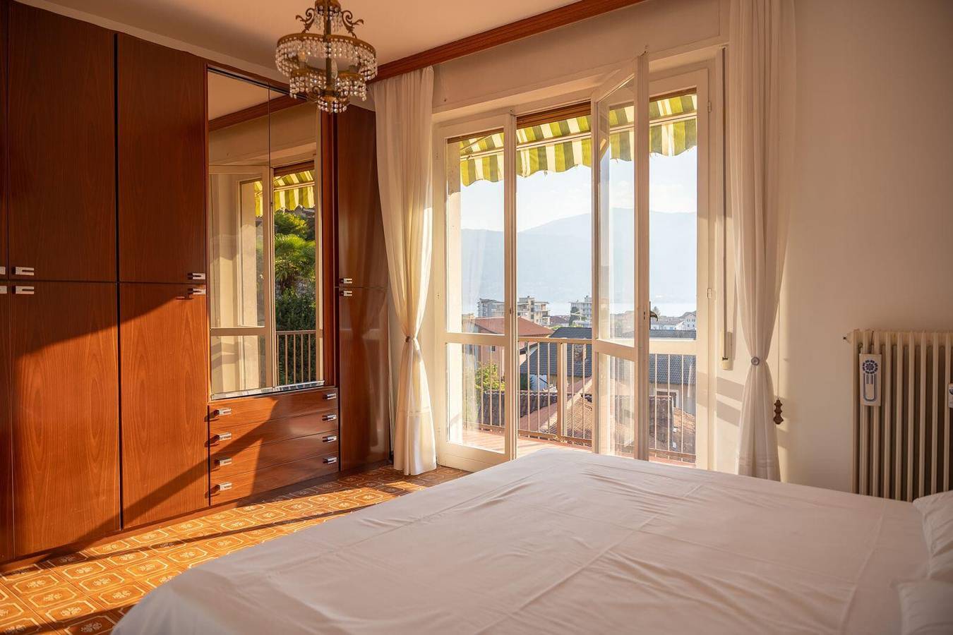 Ganze Wohnung, Ferienwohnung 'Verbania Panorama Lago' mit Blick auf den See und Balkon in Verbania, Comune di Verbania