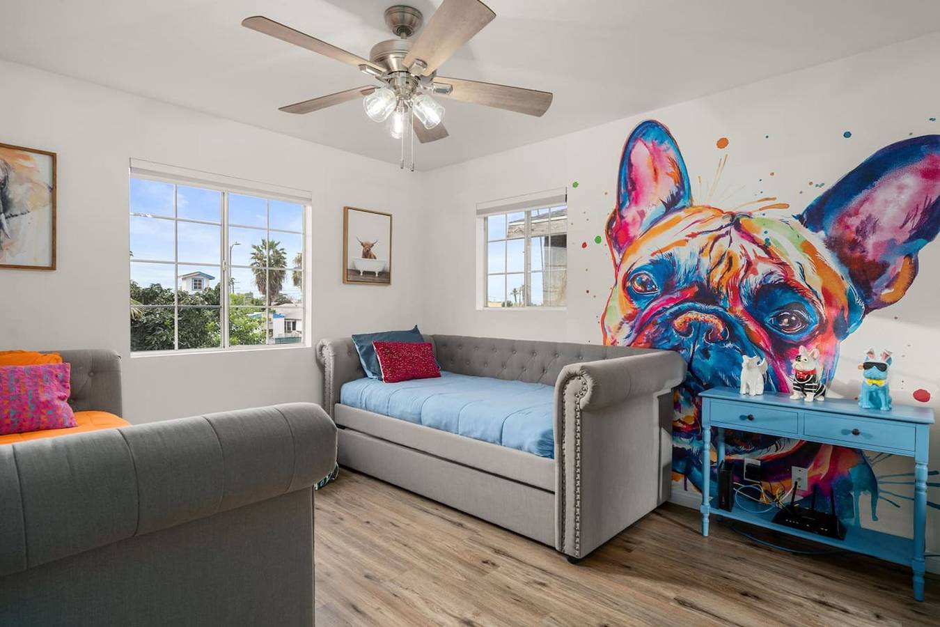 The Avalon - Modern, Colorful, w/ Private Parking in Los Angeles, Los Angeles County