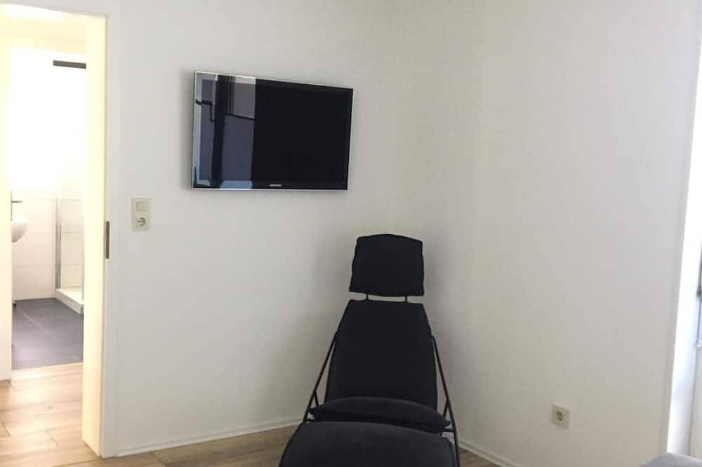Ganze Wohnung, Neu renovierte Ferienwohnung ,,Haus zur Eiche'' Wohnung Eins in Neuhaus im Solling, Holzminden