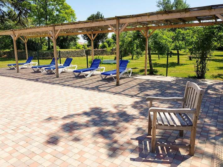 Maison d’hôte pour 13 personnes, avec piscine ainsi que jardin et vue, adapté aux familles en Charente-Maritime - 3