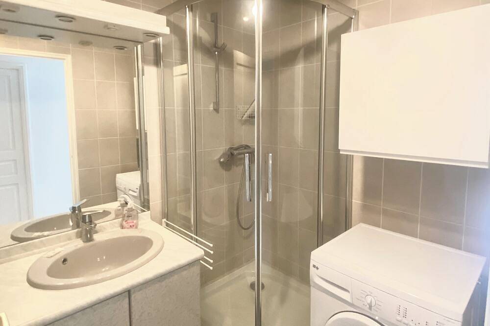 Entire apartment, 1 Bedroom Apartment in Dijon in Dijon, Dijon region