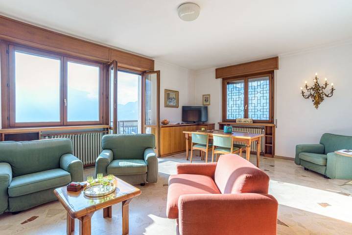 Gîte pour 2 personnes, avec balcon/terrasse et vue sur le lac à Mandello del Lario - 2