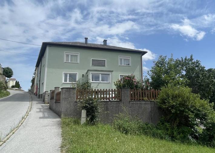 Ferienwohnung für 6 Personen, mit Balkon und Terrasse sowie Garten und Ausblick in Rechnitz