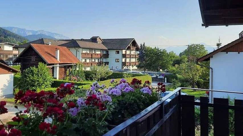 Ferienwohnung für 5 Personen, mit Garten in Weyregg am Attersee - 2