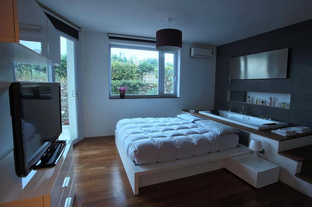 Design-Villa am Meer mit herrlichem Blick auf den Golf von Syrakus in Isola (Italien), Syrakus