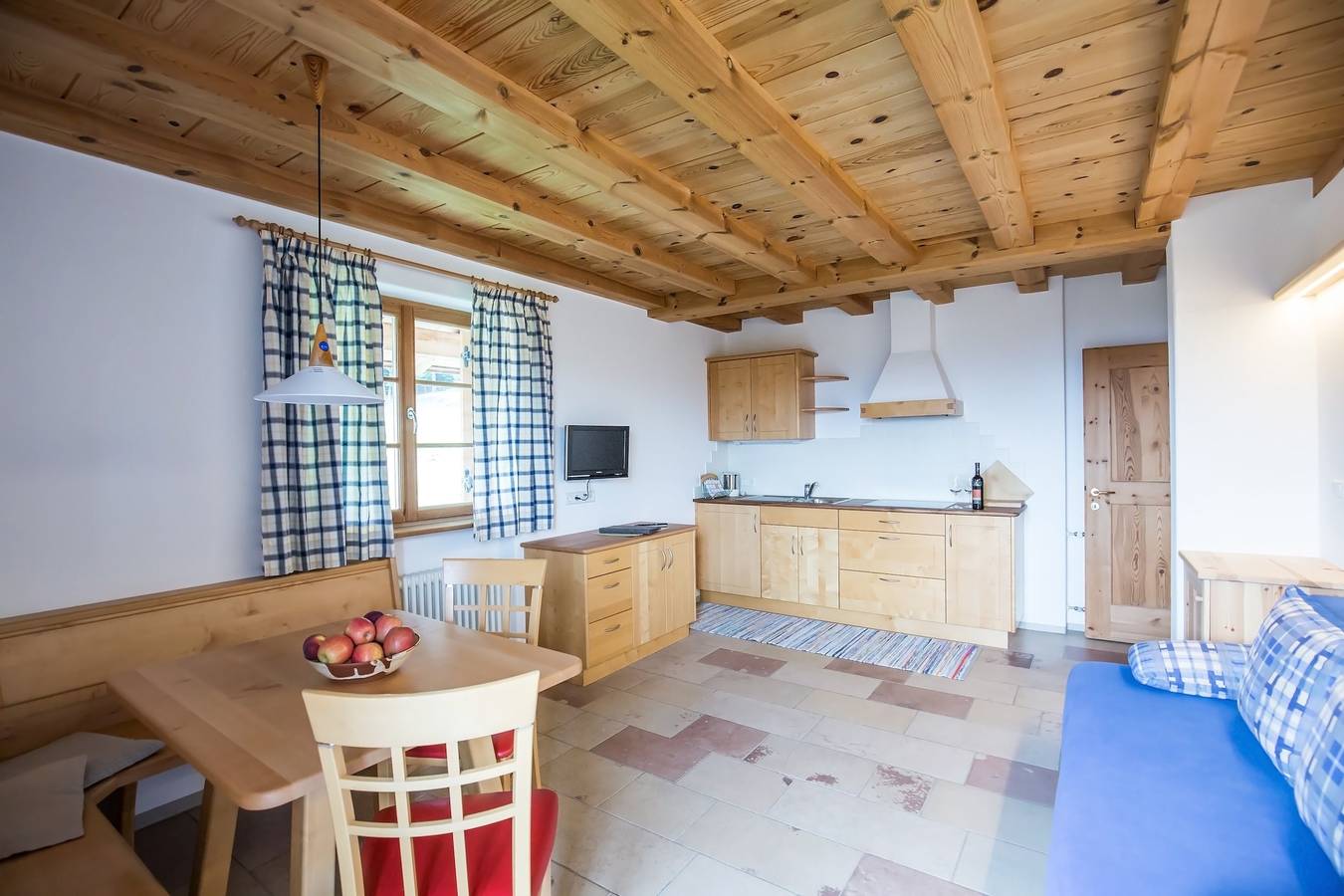 Ganze Wohnung, Apartment 'Malouka' mit Bergblick, Gemeinschaftsterrasse und Wlan in Oberbozen, Ritten
