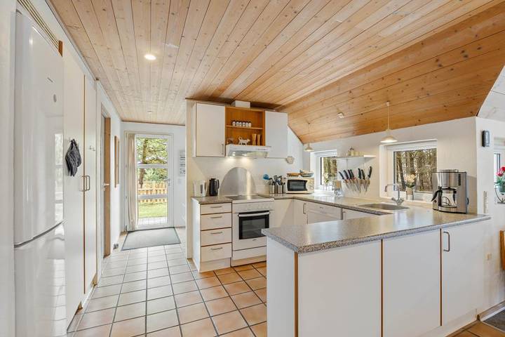 Ferienhaus für 7 Personen, mit Balkon/Terrasse und Whirlpool sowie Terrasse und Sauna in Houstrup Strand - 3