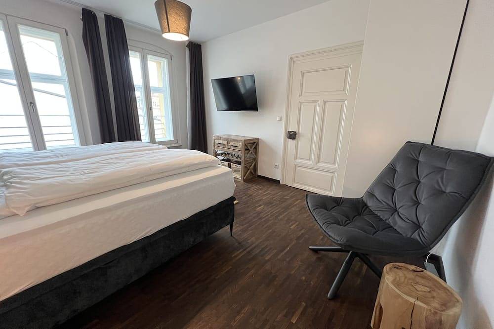 Ganze Wohnung, Liboria: Stylische Altstadtwohnung in Regensburg, Ostbayern