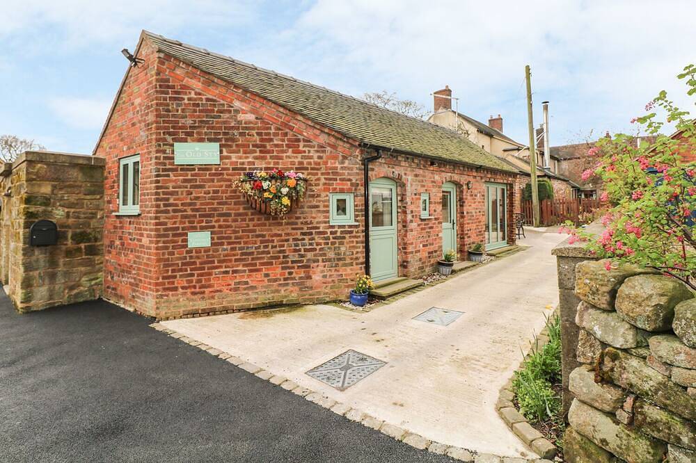 Log Cabin for 2 People in Alton Towers, Staffordshire