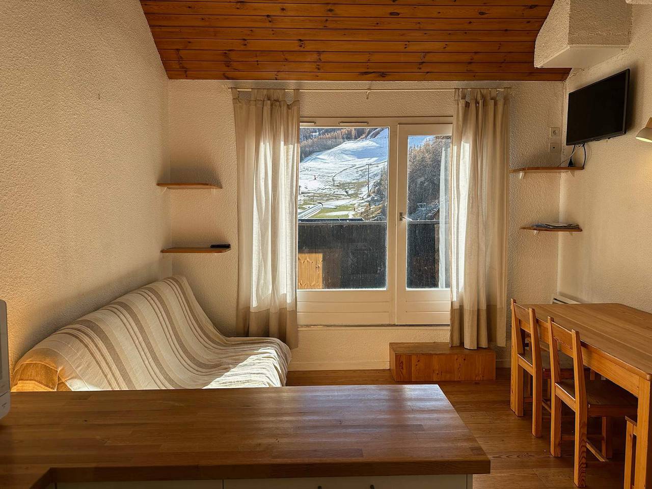 Appartement entier, Appartement au Pied des Pistes à Vars proche Esf in Vars, Région de Briançon