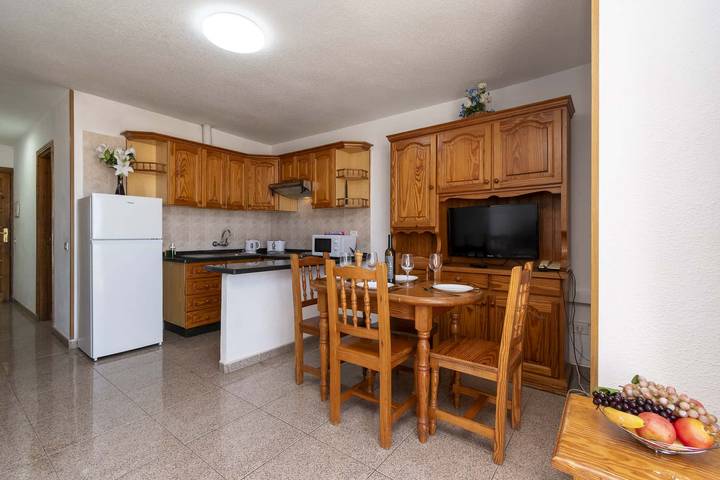 Entire apartment, Las Floritas 4 in Playa de las Américas, Arona