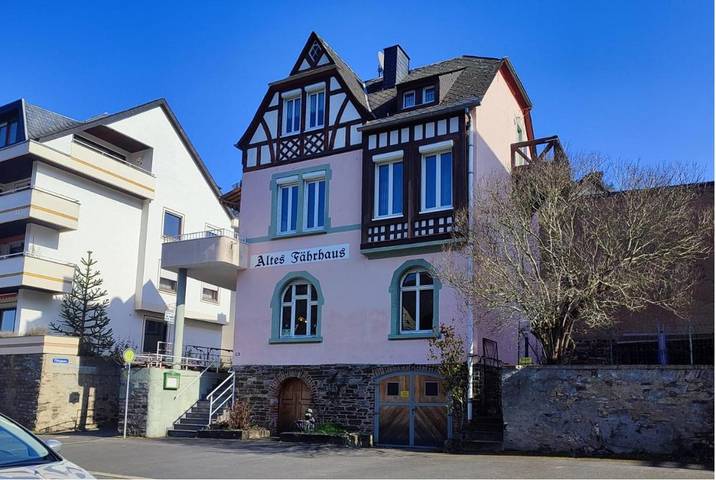 Ferienhaus, mit Terrasse und Garten in Reichsburg Cochem