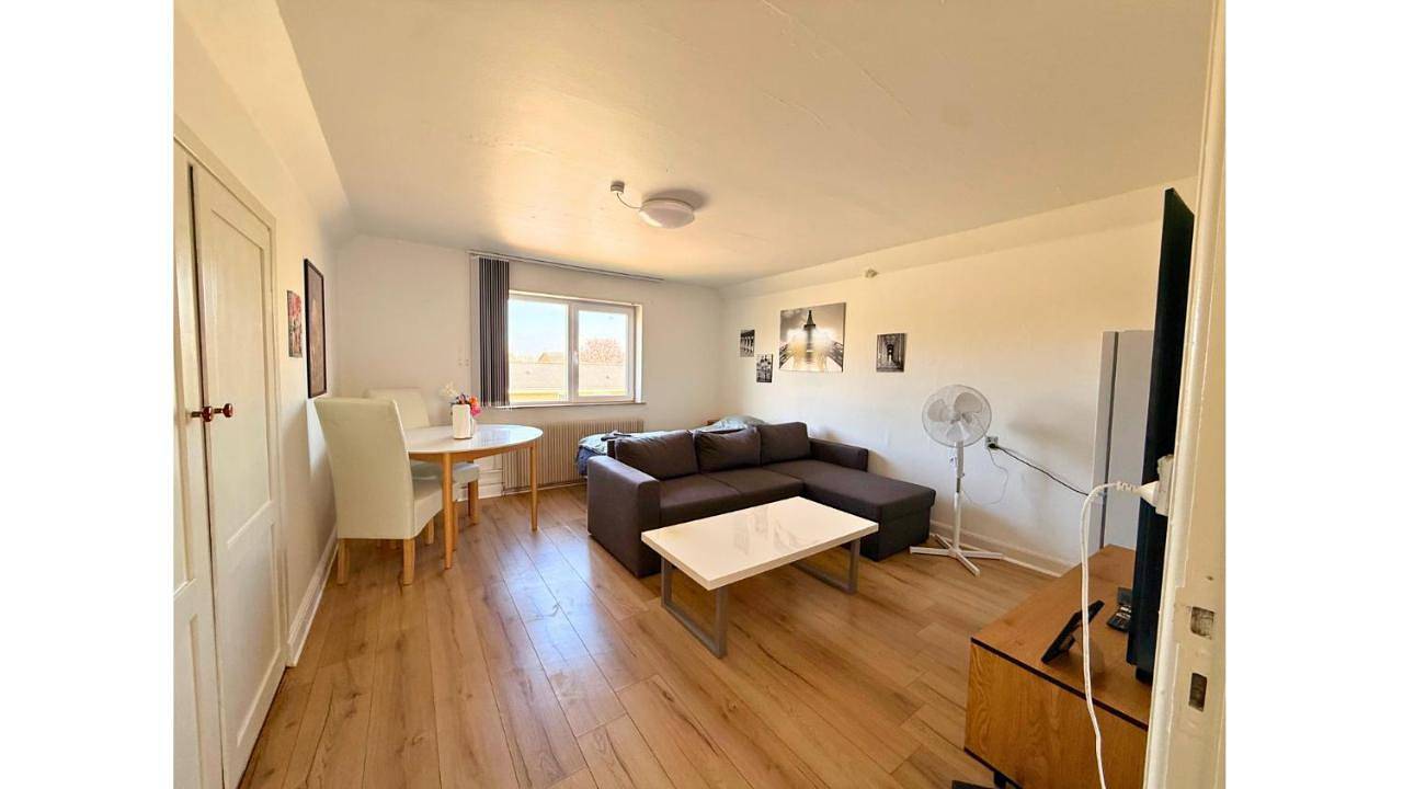 Appartement entier, Budget Apartment with Stairs near Femern & Puttgarden in Holeby, Mer Baltique suédoise
