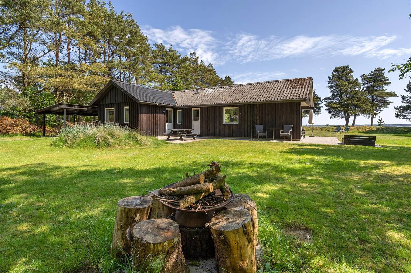 Pet friendly home in Blåvand with house sea view in Ho, Varde