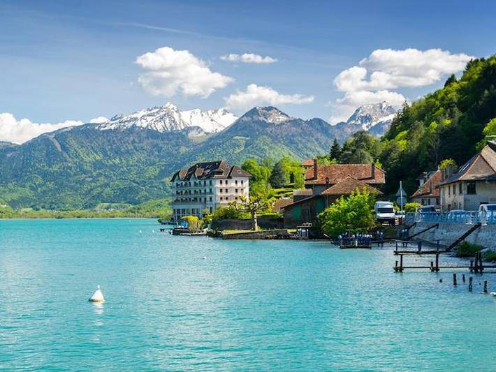Camping Lanfonnet - Mobilhome 2 personnes - environ 15 m2 avec sanitaires in Talloires-Montmin, Région d'Annecy