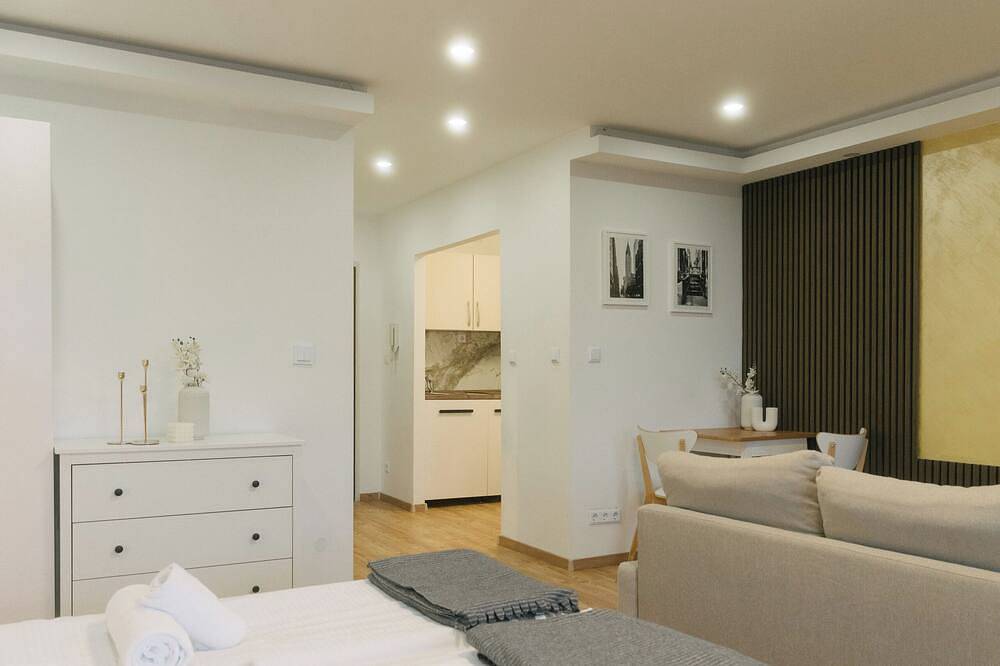 Entire apartment, #New | mod. apartment | Top location | free parking lot in Karlsruhe, Rhine Plain