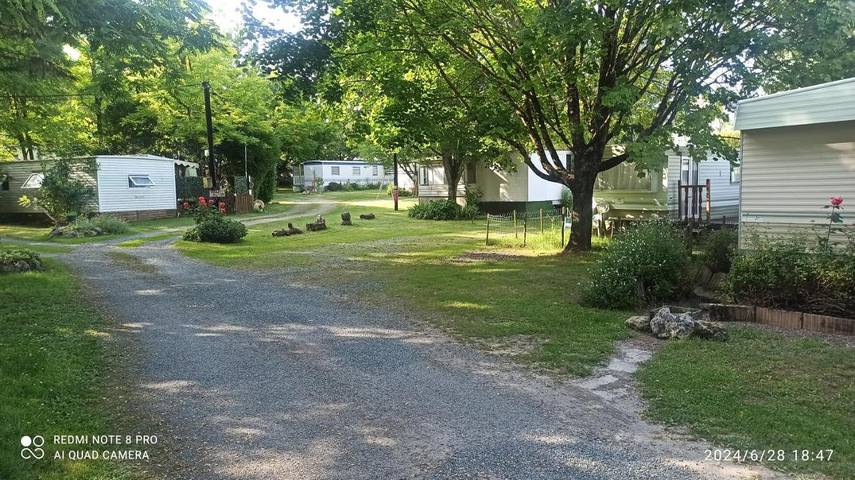 Camping pour 4 personnes, avec jardin à Meschers-sur-Gironde - 2