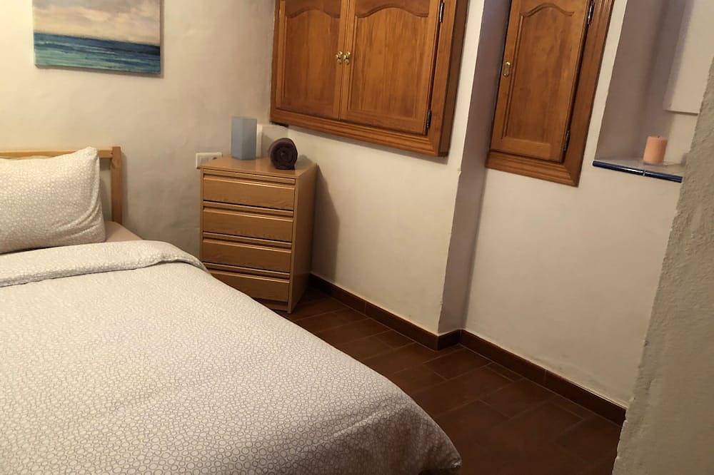 Apartamento entero, Apartamento de 2 dormitorios en planta baja in Casarabonela, Sierra de las Nieves