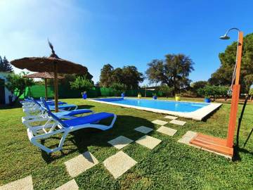Casa rural para 10 personas, con vistas además de jardín y piscina en Arcos de la Frontera