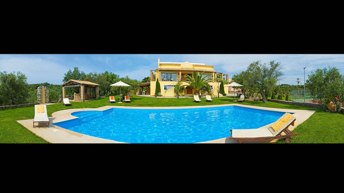 Vip Luxury Villa Privilege Classic & Exclusive Corfu in Corfu (city), Corfu