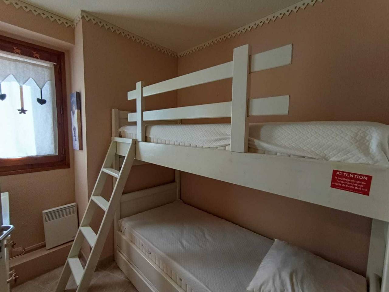 Geheel appartement, Functional apartment for 5 people with pets allowed, parking and south-facing balcony in Montgenèvre, Briançon en omgeving