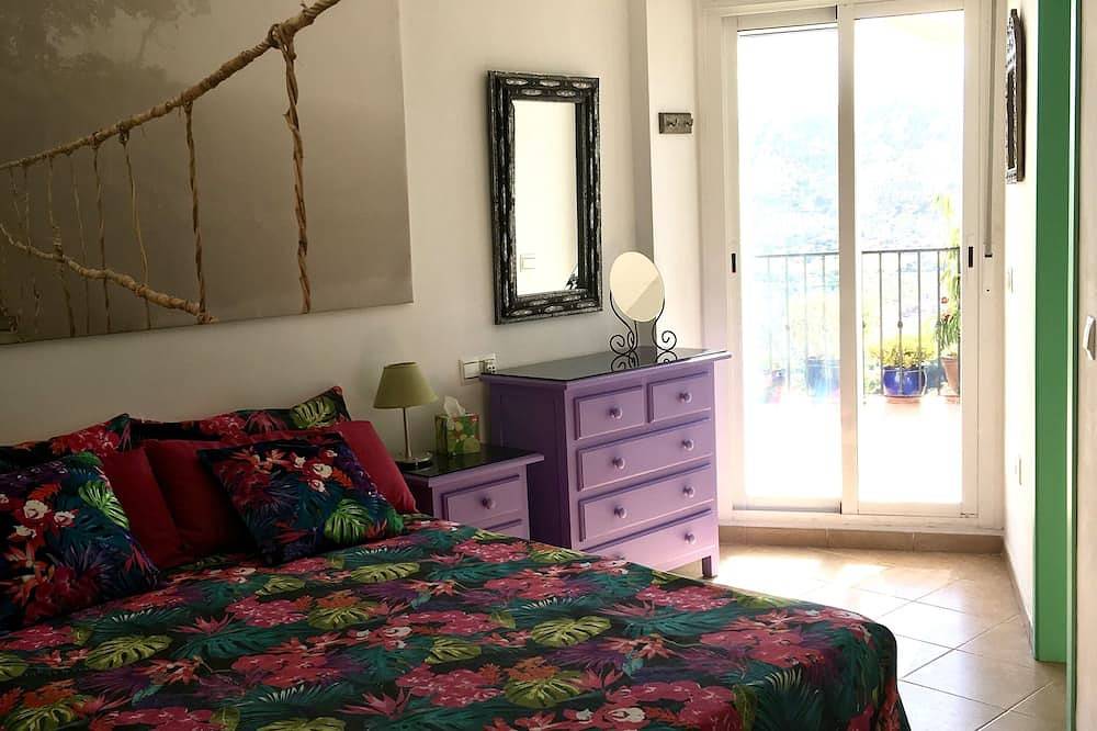 Entire apartment, A 1 Bed Penthouse with Panoramic views of the Countryside in Álora, Málaga Province