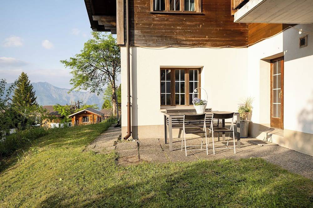 Ganze Wohnung, \"Munggestübli\" on Axalp - with a heavenly view in Axalp, Brienz