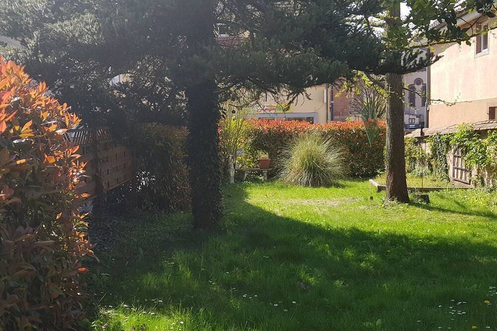 Entire apartment, 1 Bedroom Apartment in Niederbronn-les-Bains in Niederbronn-les-Bains, Nordelsass