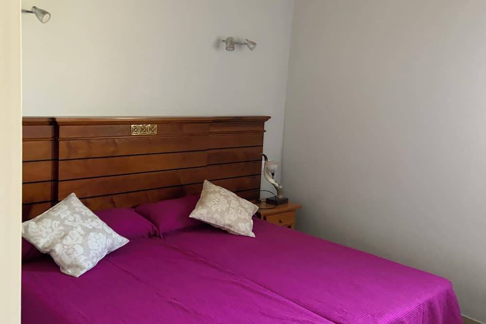 Agradable Casa Con Chimenea Y Patio Privado in Adradas, Provincia de Soria