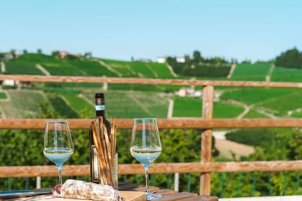 Charming B&B with Wifi and Ac in picturesque Piemonte in Neive, Langhe