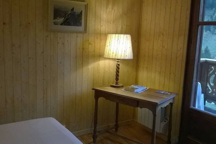 Large chalet close to Chamonix Mont Blanc and 400m from the Balme cable car in Vallorcine, Bonneville region