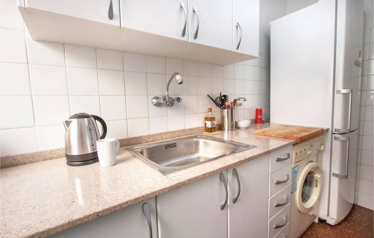 Appartement de vacances entier, Appartement avec terrasse de pêche à 2,5 km de la plage in Pineda de Mar, Costa del Maresme