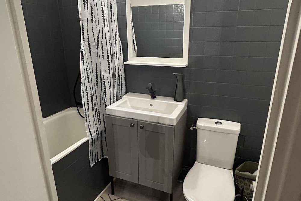 Appartement entier, Charmant 2 pièces proche Paris et aéroport Orly in Orly (Île de France), Val-de-Marne