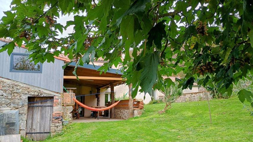 Appartement de vacances pour 4 personnes, avec jardin ainsi que vue et terrasse
