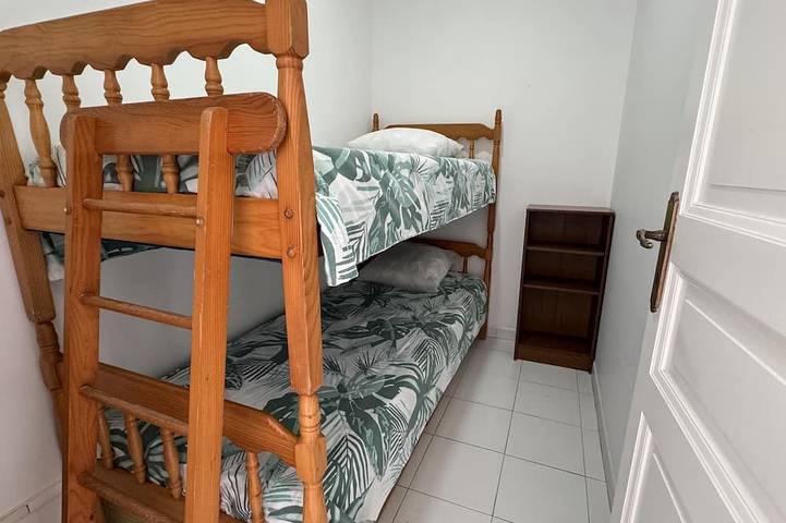 Location de vacances pour 6 personnes, avec jardin à Bessan - 4