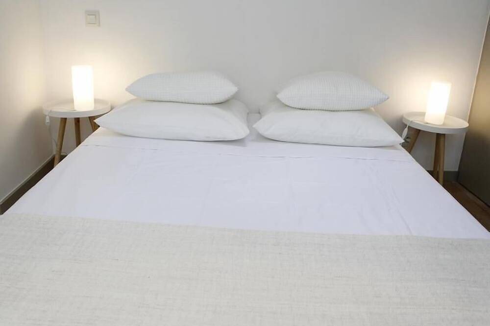 Entire apartment, Apartment-Ensuite with Bath-Bastide 2 in Carcassonne, Carcassonne region