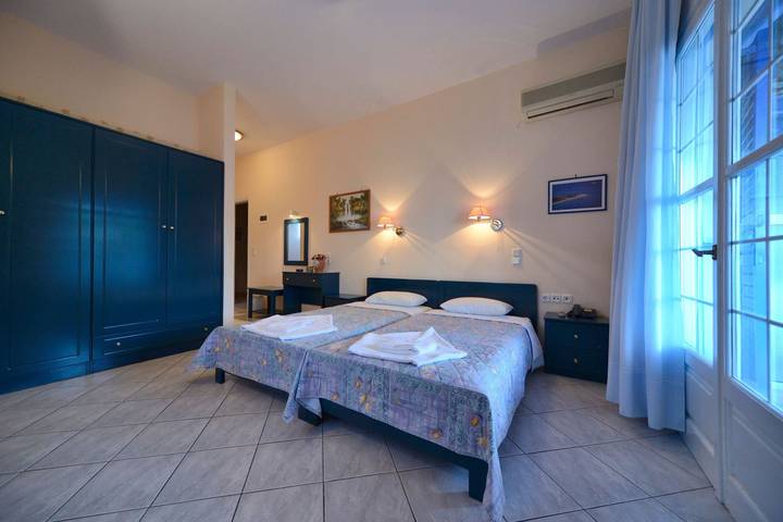 Villa for 2 people, with Ocean view and Balcony in Alonissos