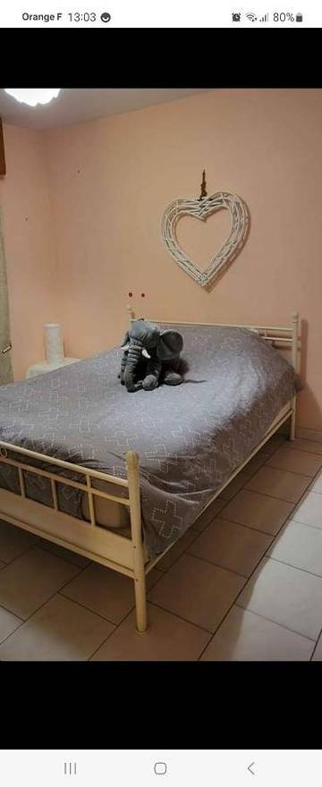 Chambre d’hôte pour 2 personnes, avec vue et jardin à Guécélard