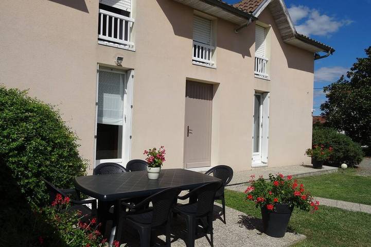 Gîte pour 6 personnes, avec Terrasse et Jardin