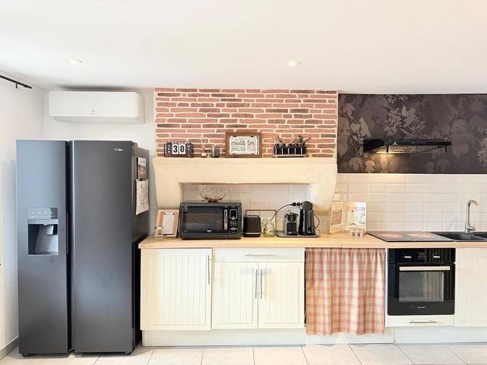 Location de vacances pour 8 personnes, avec vue et jardin à Saint-Laurent-d'Andenay - 3