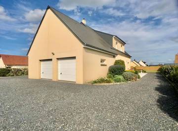 Gîte pour 10 personnes, avec terrasse à Tour-en-Bessin
