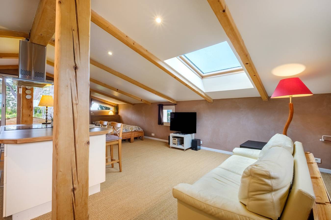 Loft 50m² in alle rust met uitzicht op prachtig zwembad, foto 9