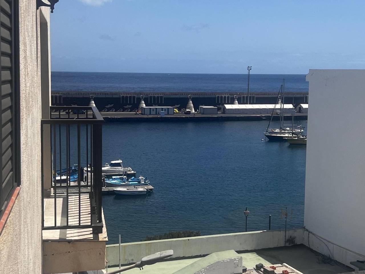 Apartamento entero, Apartamento 'Turandot 34' con vistas al mar, balcón y Wi-Fi in La Restinga, El Pinar de El Hierro