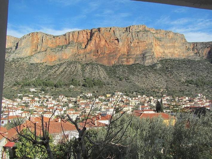 Gîte pour 4 personnes, avec vue et balcon dans Leonidion - 3
