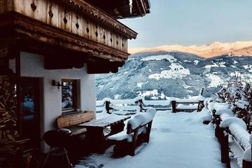 Chalet für 8 Personen, mit Sauna und Balkon in Aschau im Zillertal