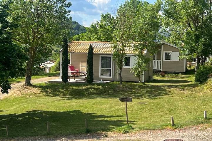 Chalet pour 6 personnes, avec piscine, animaux acceptés