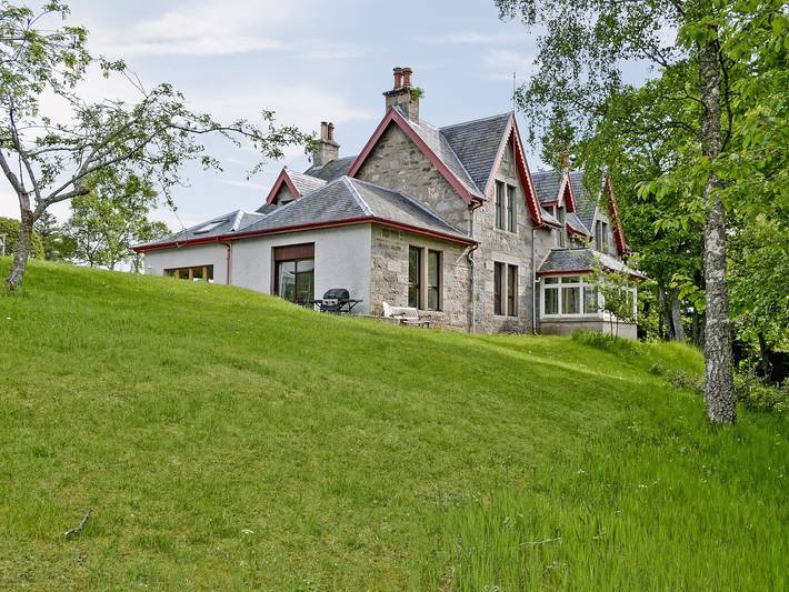 Cottage for 8 people, with Garden in Newtonmore